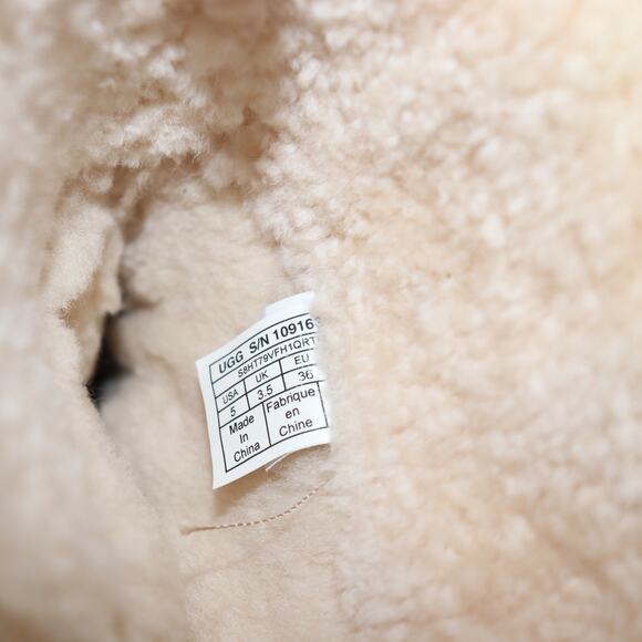 UGG Australia Classic Short Zip Boots – Chestnut Suede – Women’s Size 5 - Picture 4 of 6